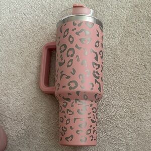 Leopard Print Insulated Tumbler - Pink